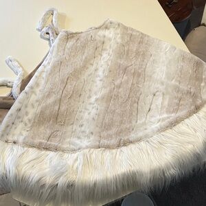 Pier 1 Cream and Tan Faux Fur Tree Skirt